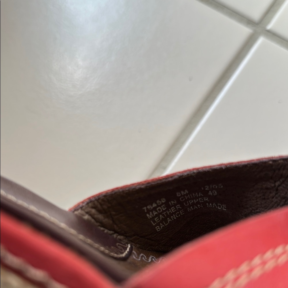 Clarks Artisan Red Wedge Shoes with Stylish Design - Picture 2 of 4